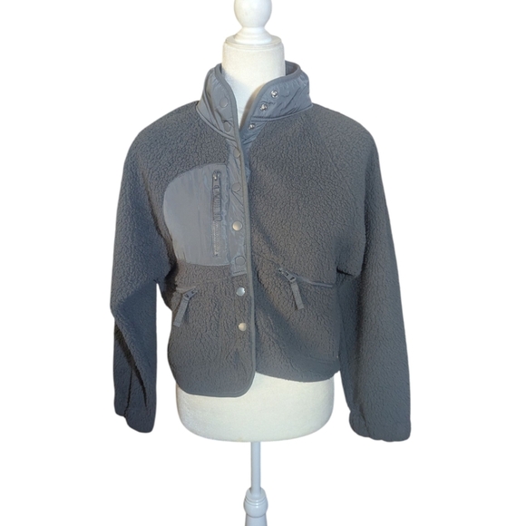 Love Tree Charcoal Gray Cozy Teddy Fleece Zip Pockets Snap Up Jacket NWT Sz S - Picture 3 of 9